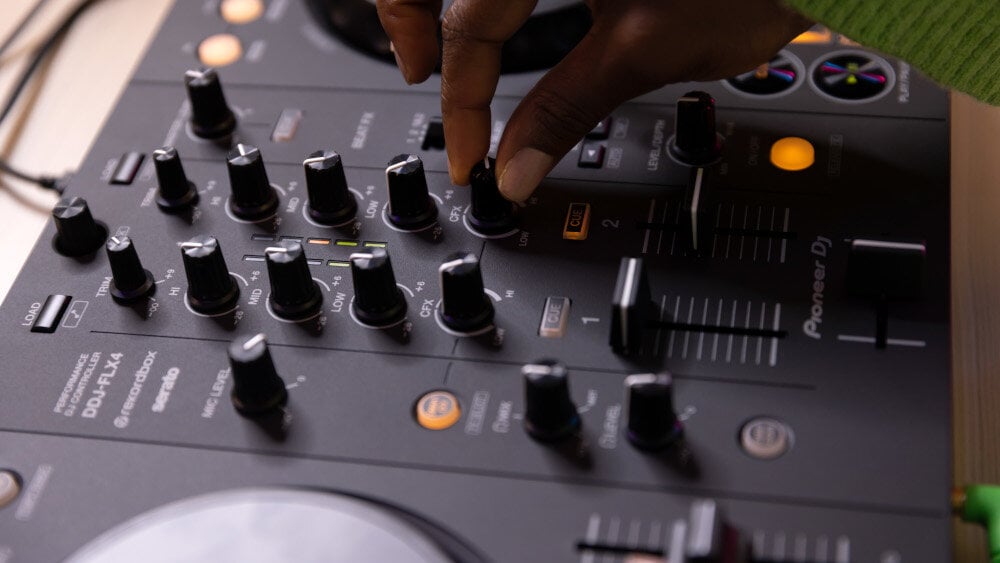 Kontroler DJ PIONEER DDJ-FLX4  - wyjście audio