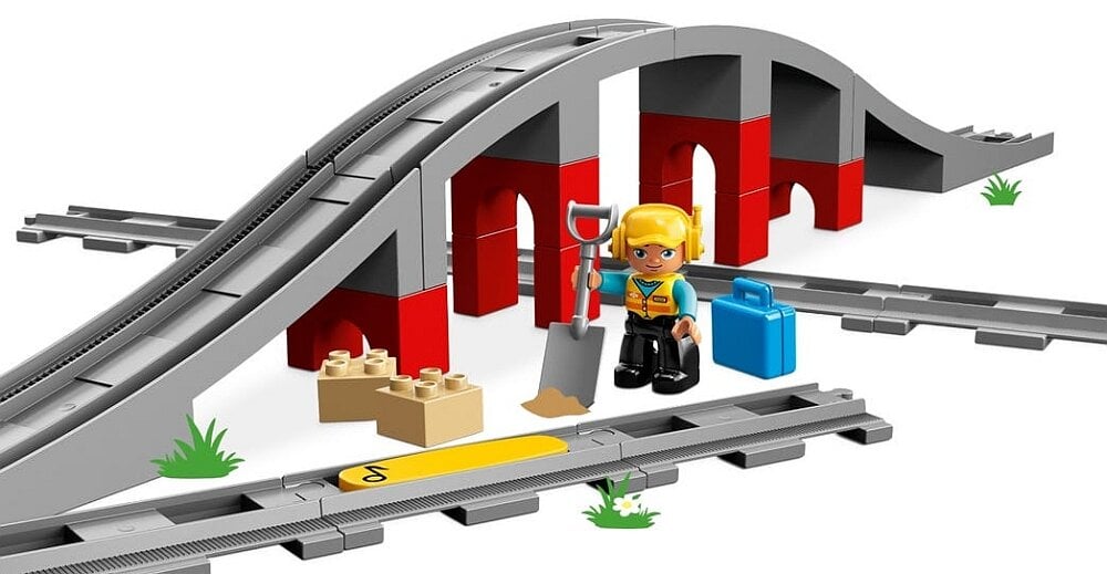 LEGO Duplo Tory kolejowe i wiadukt 10872 wykonanie