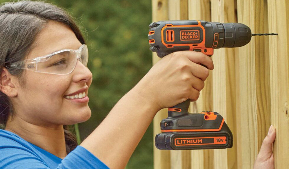 Wiertarko-wkrętarka BLACK&DECKER BDCDC18BAFC świetne parametry techniczne nowoczesne rozwiązania do pracy w drewnie  w metalu do szerokiego zakresu prac wkrętarskich dobre osiągi duża ergonomia