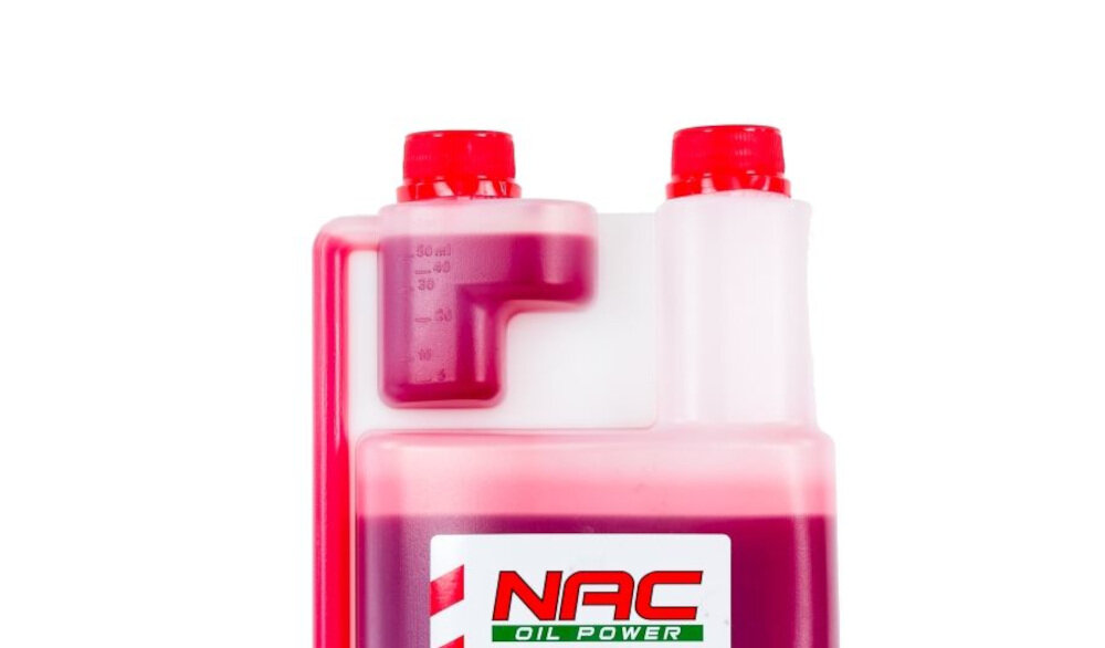 Olej NAC 2T 1l dozownik zaawansowane technologicznie formuły najwyższej jakości surowce gwarancja trwałości i płynnej pracy silnika specjalne dodatki zapobiegają dymieniu detergenty czystość we wnętrzu silnika