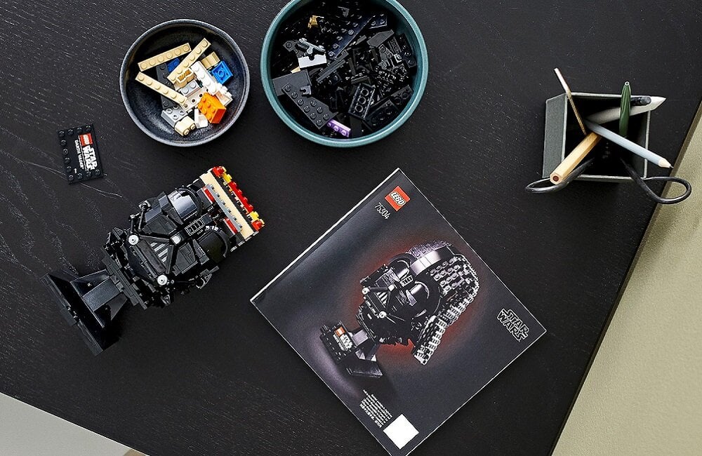 LEGO Star Wars Hełm Dartha Vadera 75304 wiele elementów wciągająca rozrywka