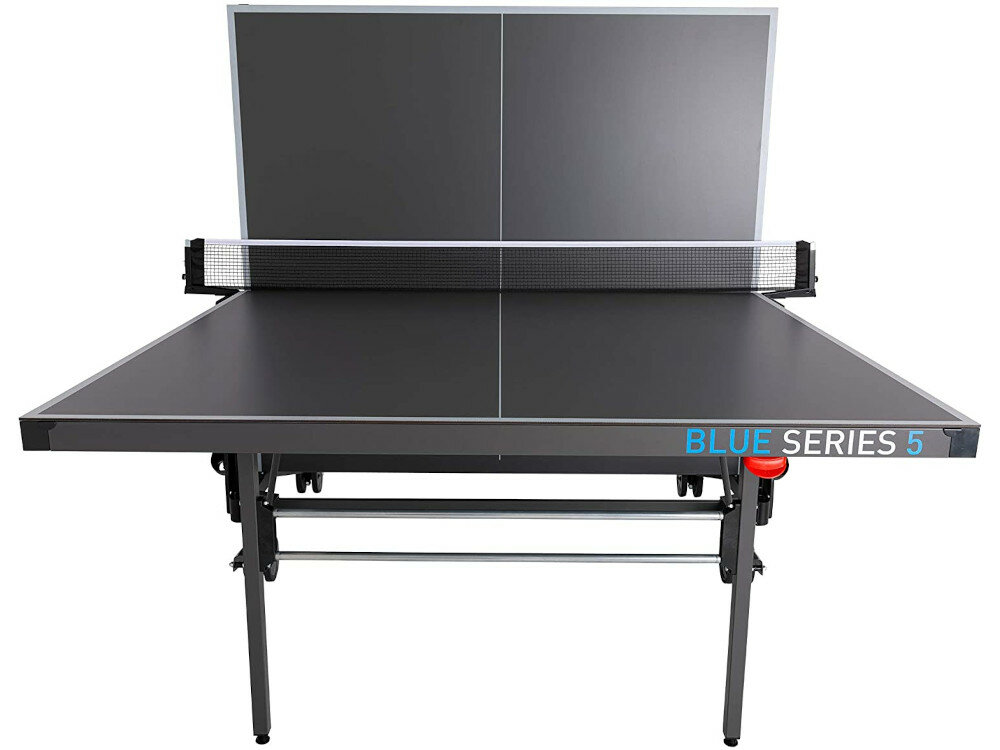 Stół do tenisa stołowego KETTLER Outdoor K5 automatyczna blokada w pozycji rozłożonej i złożonej mechanizm umożliwiający rozkładanie z obu stron jednocześnie możliwość rozłożenia tylko jednej strony zajmuje mało miejsca