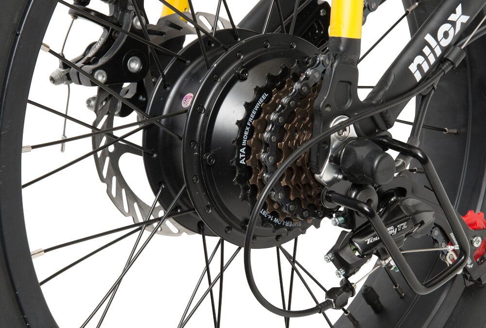 Rower elektryczny BOTTARI Cruiser FAT Nilox J3 NG 20 cali męski Czarny szybki silnik bezszczotkowy moc 250 W w tylnym kole pojazdu pracuje cicho maksymalny zasięg do 60 km