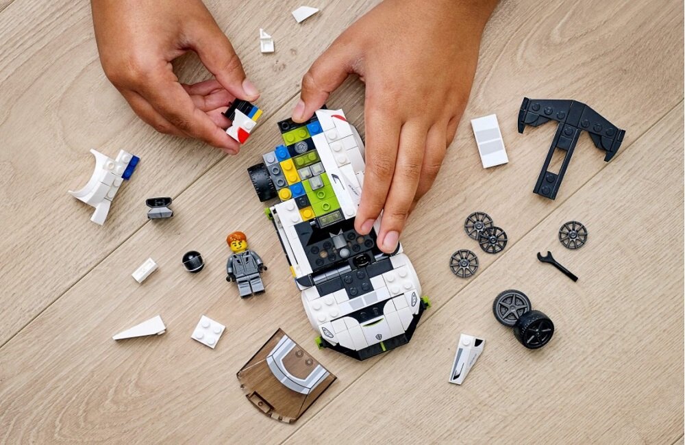 LEGO Speed Champions Koenigsegg Jesko 76900 Pomoc w rozwoju życiowych umiejętności
