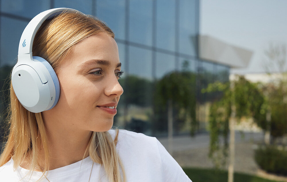 Słuchawki nauszne EDIFIER W820NB  dźwięk jakość połączenie łączność pasmo impedancja muzyka gry filmy sterowanie bluetooth 