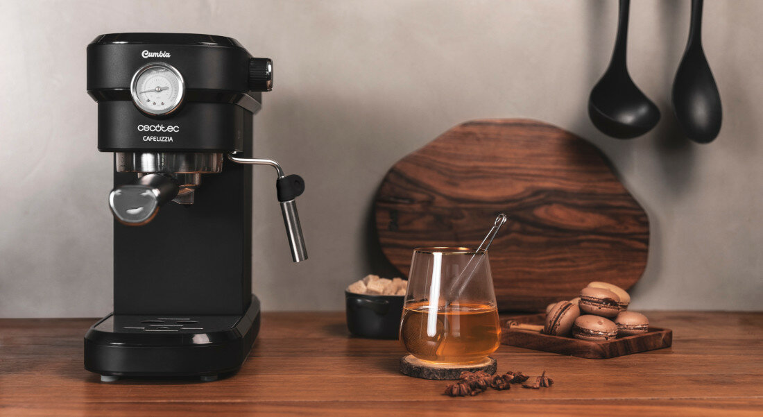 Кофеварка CECOTEC Cafelizzia 790 Pro для приготовления черного кофе, чая и травяных напитков.