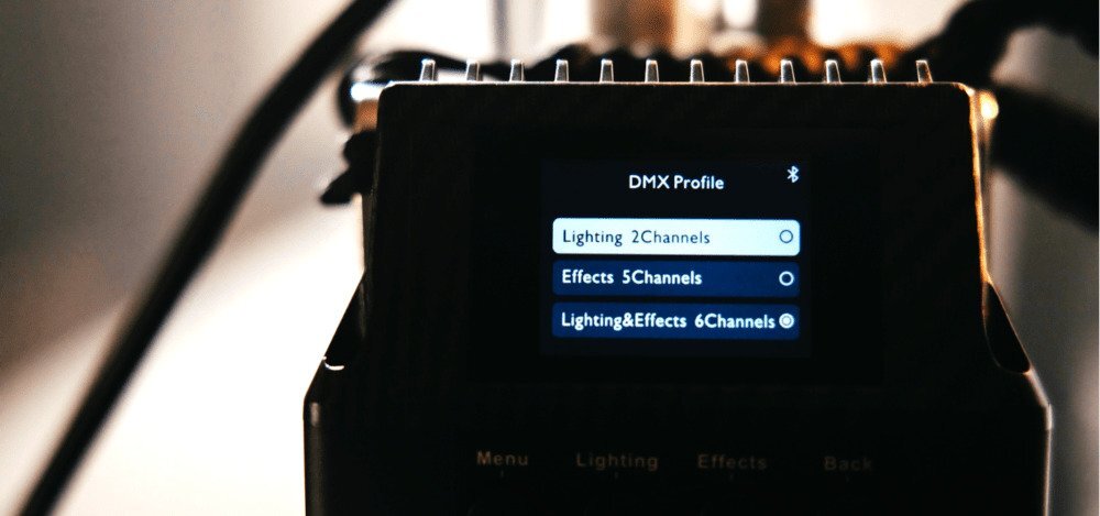 Lampa LED APUTURE Light Storm LS 600X Pro   barwa jasność zasilanie bateria montaż aparat zdjęcia filmy obsługa regulacja waga led wymiary 