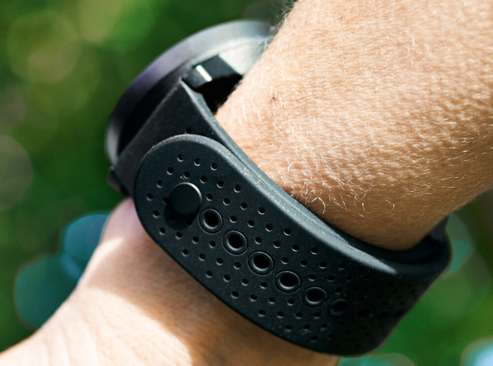 Smartwatch 5 Peak  ekran bateria pomiar czujniki zdrowie sport tryby aplikacje łączność 