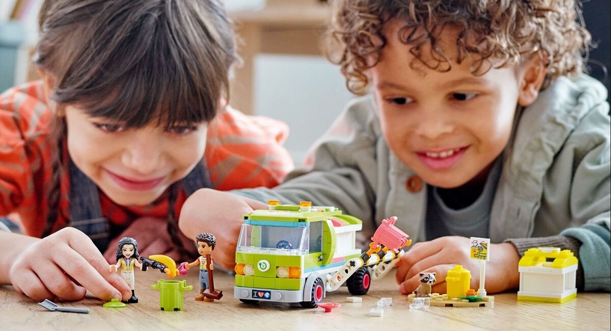 LEGO Friends Ciężarówka recyklingowa 41712 troska o środowisko segregowanie śmieci Zabawka dla małych ekologów 