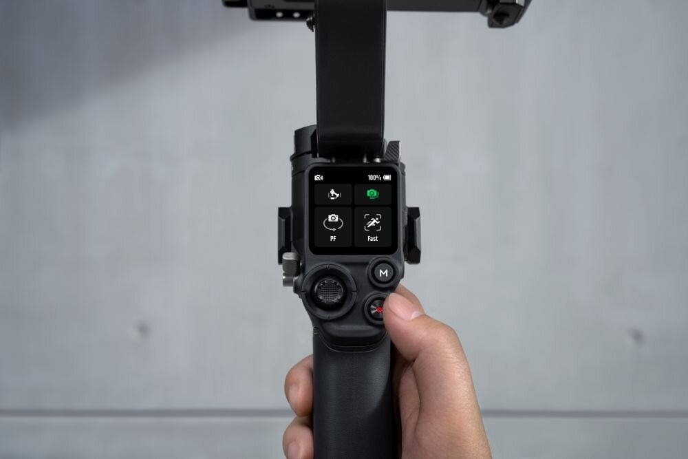 Gimbal DJI RS 3 fotografia stabilizacja nagrywanie żyroskop uchwyt zasilanie ładowanie bateria tryby przyciski złącza porty kompatybilność udźwig wykonanie pojemność 