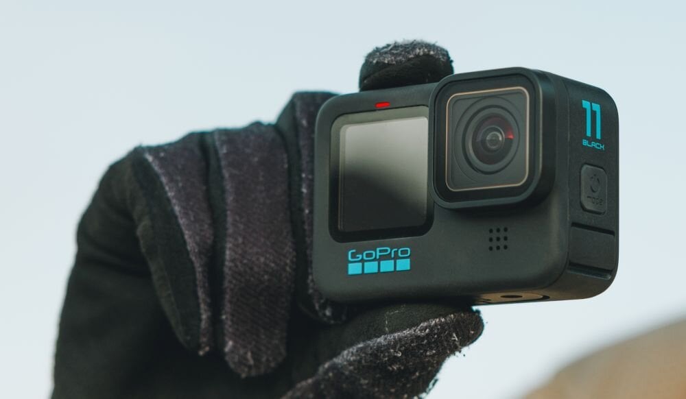 Kamera sportowa GOPRO HERO11  sport montaż nagrywanie stabilizacja montaż edycja filtry ostrość śledzenie tryby bateria akumulator zasilanie ładowanie rozdzielczość filmy obudowa odporność wielkość łączność sterowanie 