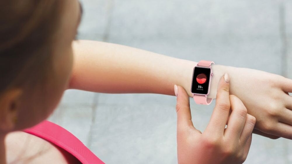 Smartwatch KUMI U3    ekran bateria czujniki zdrowie sport pasek ładowanie pojemność rozdzielczość łączność sterowanie krew puls rozmowy smartfon aplikacja 