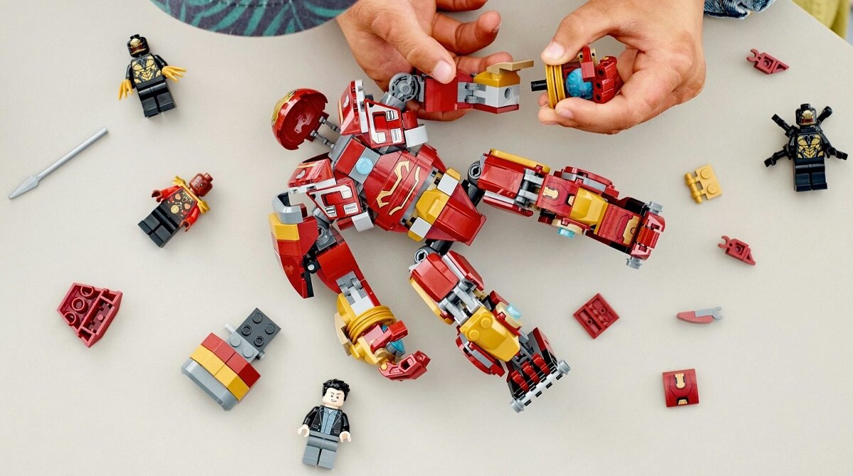 LEGO Marvel Hulkbuster: bitwa o Wakandę 76247 dziecko kreatywność zabawa nauka rozwój klocki figurki minifigurki jakość tradycja konstrukcja nauka wyobraźnia role jakość bezpieczeństwo wyobraźnia budowanie pasja hobby funkcje instrukcje