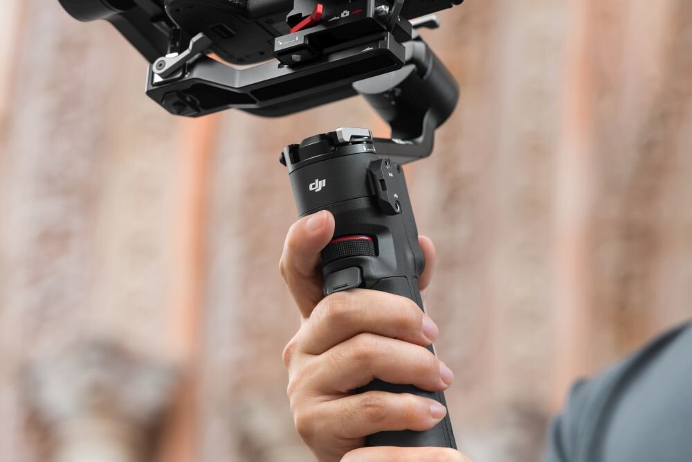 Gimbal DJI RS 3 Mini  fotografia stabilizacja nagrywanie żyroskop uchwyt zasilanie ładowanie bateria tryby przyciski złącza porty kompatybilność udźwig wykonanie pojemność 
