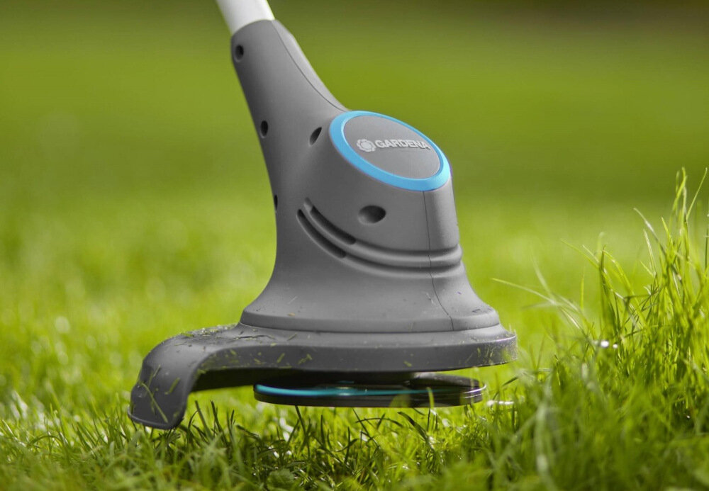 Podkaszarka akumulatorowa GARDENA SmallCut 23-18V P4A Solo 14702-55 głowica tnąca z nożykami RotorCut z wysokiej jakości tworzywa sztucznego szerokść cięcia do 23 cm czyste precyzyjne cięcie