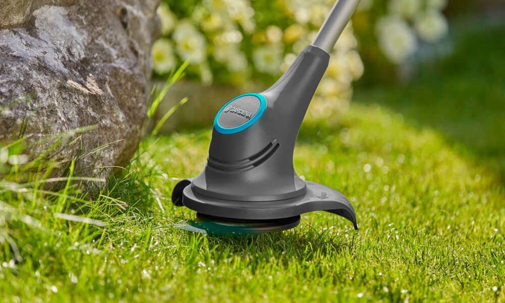 Podkaszarka akumulatorowa GARDENA SmallCut 23-18V P4A Solo 14702-55 obudowa z wysokiej jakości materiałów przy użyciu zaawansowanej technologii produkcji długa żywotność niezawodność wydajność