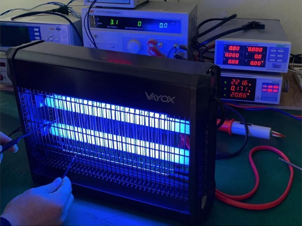 Lampa owadobójcza VAYOX IKL-20W moc zasięg działania żywotność