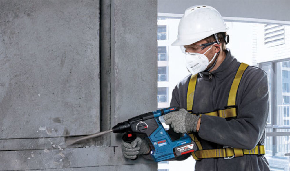 Młot udarowo-obrotowy BOSCH Professional GBH 18V-26F komfort praca użytkowanie
