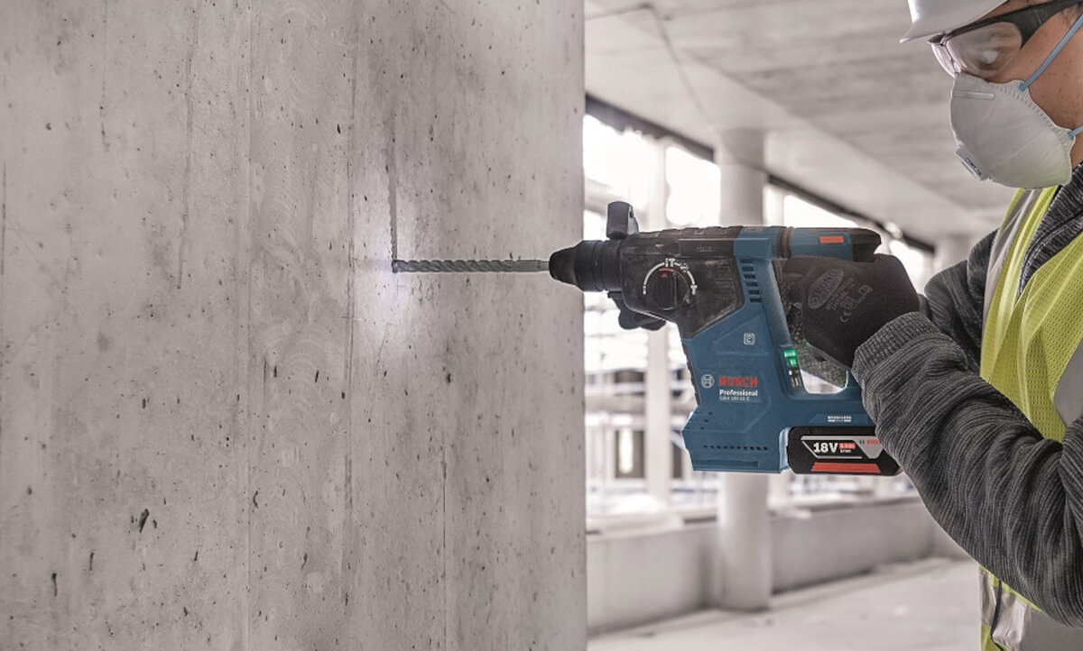 Młot udarowo-obrotowy BOSCH Professional GBH 18V-26F aplikacja tryby interfejs