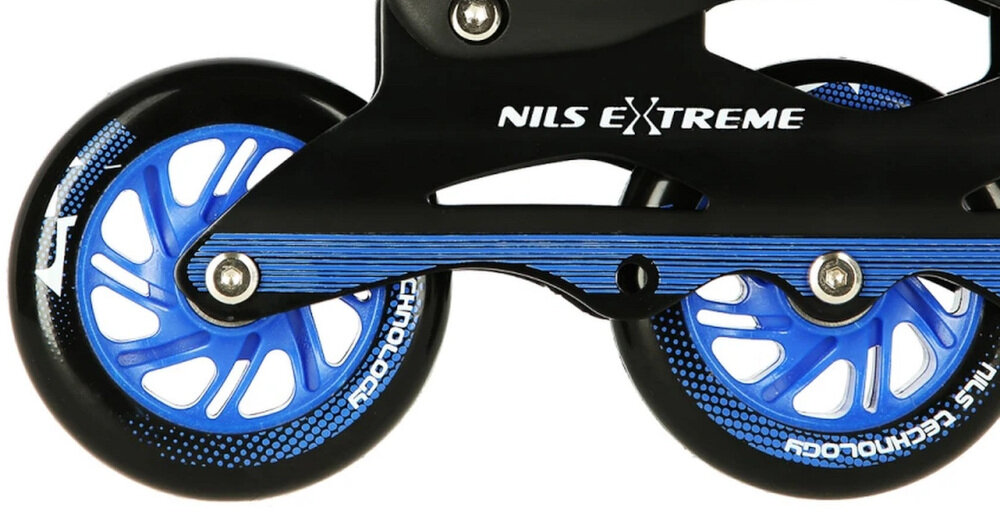 Łyżworolki NILS EXTREME NA18812 A (rozmiar 39-43) miekkie kolka z materialu PU twardosc 82A srednica 100 mm  grubosc 24 mm bardzo dobra przyczepnosc do podloza tlumia drgania lozyska ABEC-9 3 kolka rozwijanie duzej predkosci bardzo zwinne lekkie