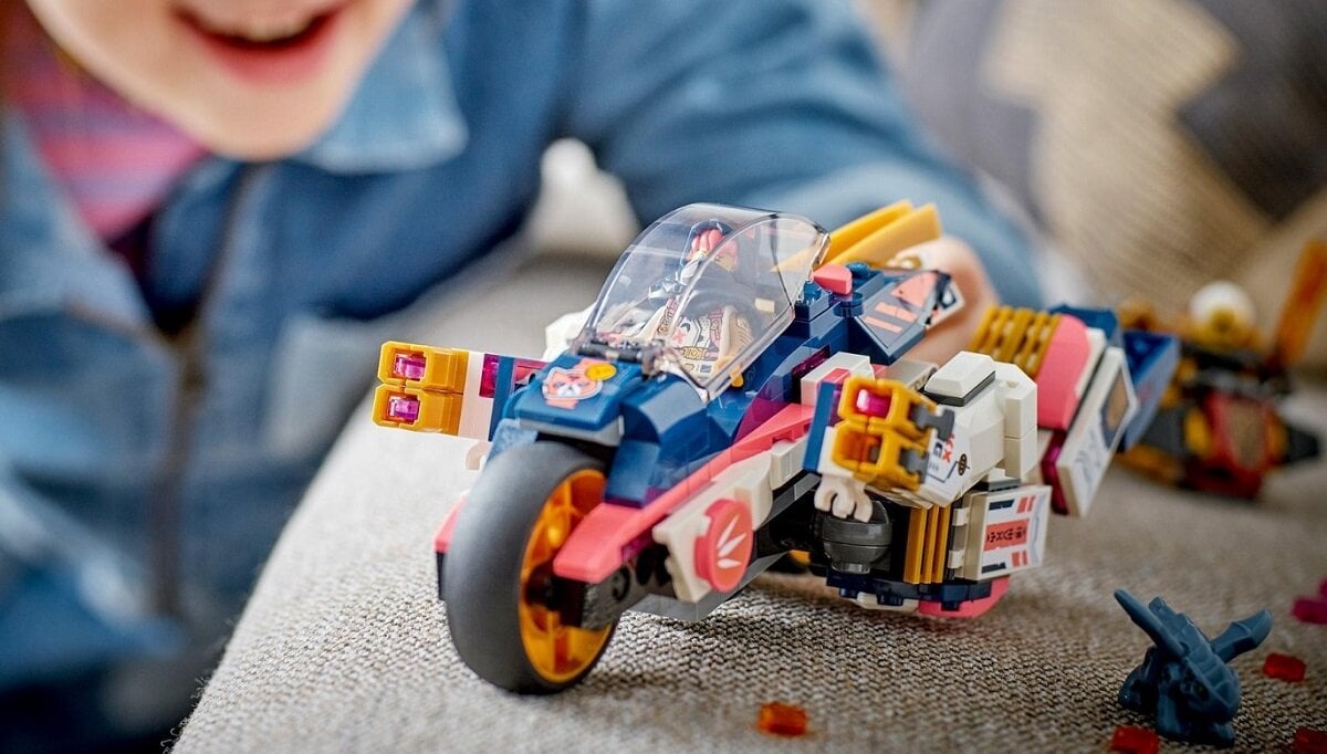 LEGO NINJAGO Mech Sory zmieniający się w motocykl wyścigowy 71792 dziecko kreatywność zabawa nauka rozwój klocki figurki minifigurki jakość tradycja konstrukcja nauka wyobraźnia role jakość bezpieczeństwo wyobraźnia budowanie pasja hobby funkcje instrukcja aplikacja LEGO Builder