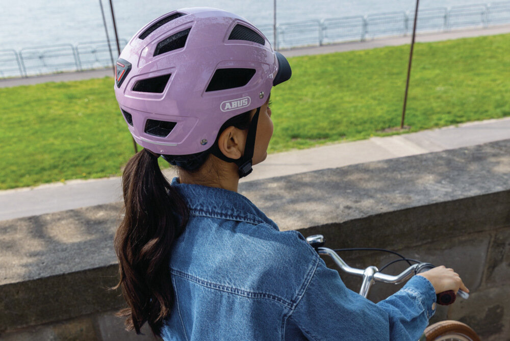 Kask rowerowy ABUS Hyban 2.0 Zielony Miejski (rozmiar M) ochrona głowy zabezpieczenie dolnych krawędzi