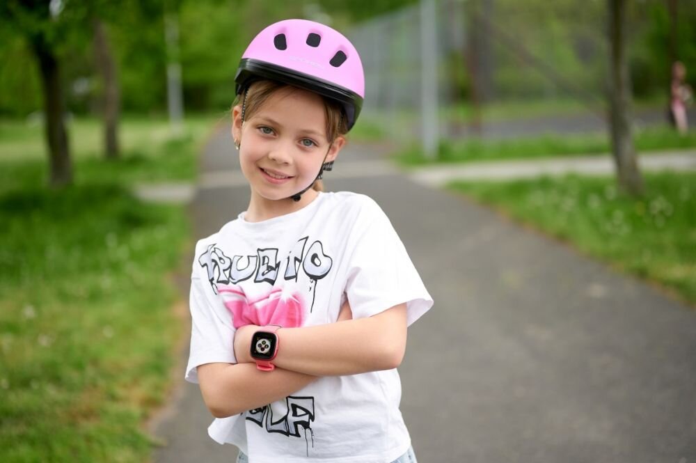 Smartwatch GARETT Kids Fit   ekran bateria czujniki zdrowie sport pasek ładowanie pojemność rozdzielczość łączność sterowanie krew puls rozmowy smartfon aplikacja 