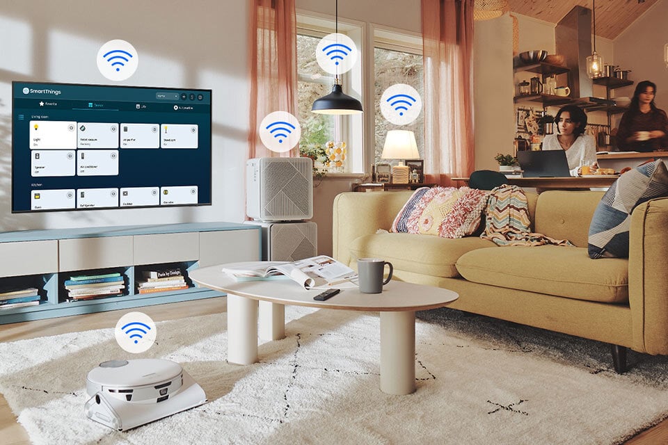 Zdjęcie pokazuje, że domowe urządzenia można połączyć w aplikacji SmartThings, by zyskać prostszą i bardziej komfortową kontrolę