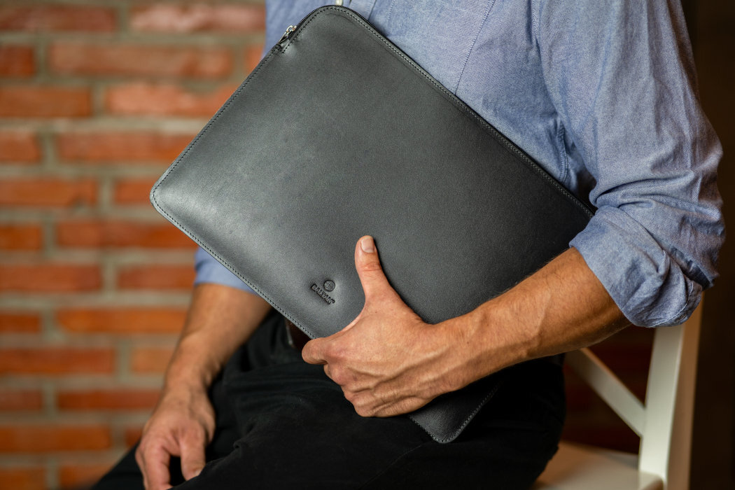Etui na laptopa BALTAN Sleeve do Apple MacBook Air 15 cali Czarny wygoda styl prostota minimalizm