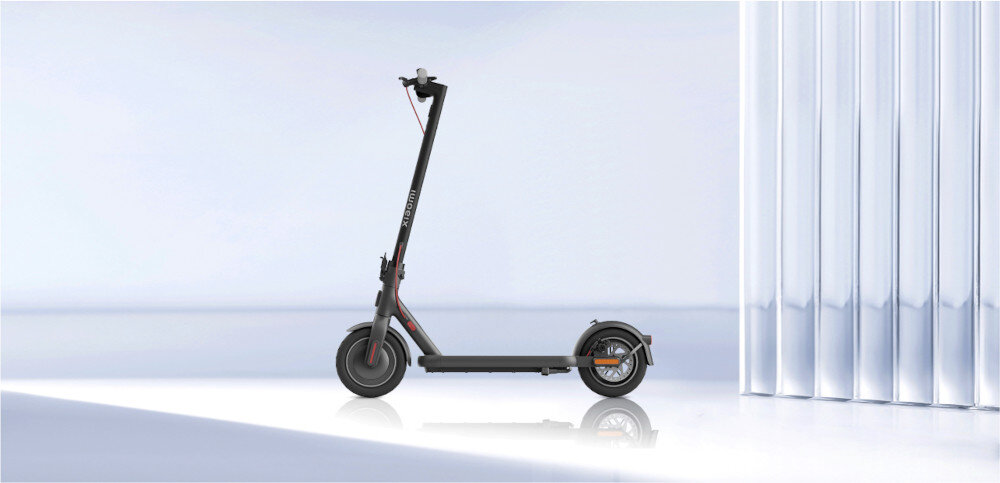 Hulajnoga elektryczna XIAOMI Scooter 4 NE Czarny maksymalne bezpieczenstwo zaawansowany system hamowania przedni hamulec elektryczny tylny hamulec tarczowy bezpieczne zwalnianie przedni system E-ABS Elektroniczny System Antyblokujacy Hamulcow innowacyjna technologia stabilnosc kontrola podczas hamowania monitorowanie predkosci hulajnogi kontrola sily hamowania zapobiega blokowaniu sie kol plynne skuteczne hamowanie minimalizuje ryzyko wypadkow podwojny uklad hamulcowy wygodna bezpieczna stabilna jazda