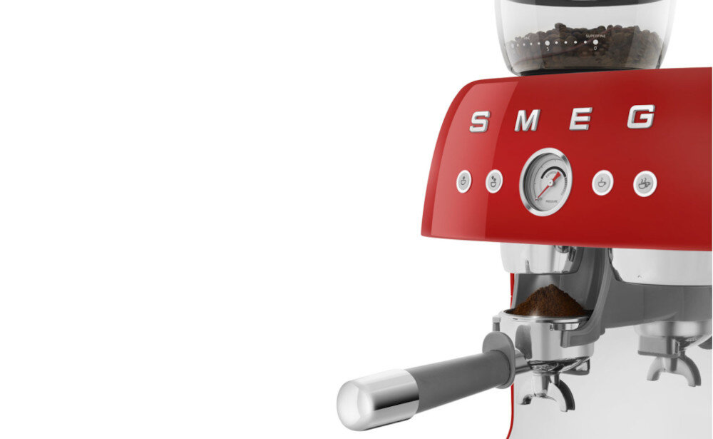 EKSPRES SMEG EGF03RDEU Doświadczenie baristyczne manometr dysza mielenie ziaren