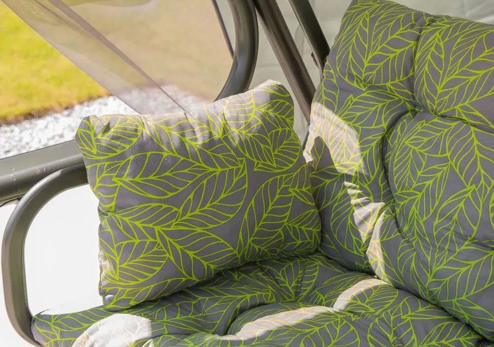 Huśtawka ogrodowa PATIO Ravenna Lux G032-22PB komplet dwie poduszki troczki mocowanie komfort wygoda relaks solidna konstrukcja grubosc pikowanie miekkosc odpoczynek