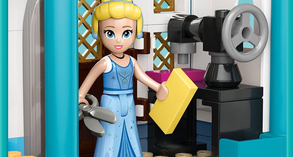 KLOCKI LEGO DISNEY PRINCESS PRZYGODA KSIĘŻNICZKI DISNEYA NA TARGU 43246 szycie suknia bal zakład krawiecki