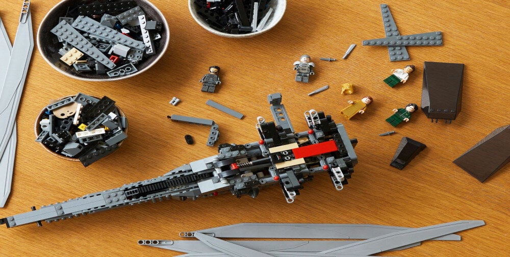KLOCKI LEGO ICONS DIUNA — ATREIDES ROYAL ORNITHOPTER 10327 zestaw prezent seria zaawansowana dla dorosłych