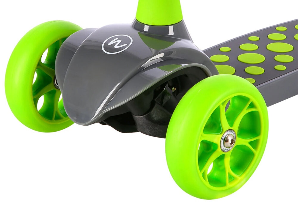 Hulajnoga dla dzieci NILS FUN HLB02 Zielony zblizenia na przednie kola na bialym tle kola z materialu PU lozyska ABEC-7 plynna jazda trwalosc przednie kolo srednica 12 cm tylne kolo srednica 7,5 cm stabilnosclatwe manewrowanie odpornosc na scieranie dobre tlumienie wstrzasow