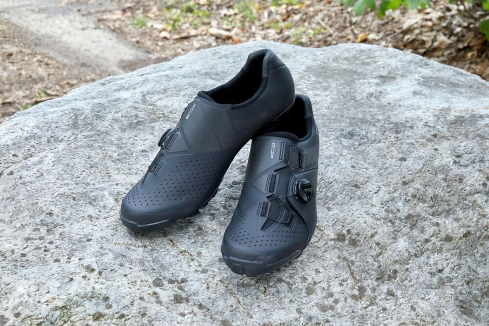 Buty rowerowe SHIMANO SH-XC300 Czarny rozmiar 38 wygodne funkcjonalne dopasowane