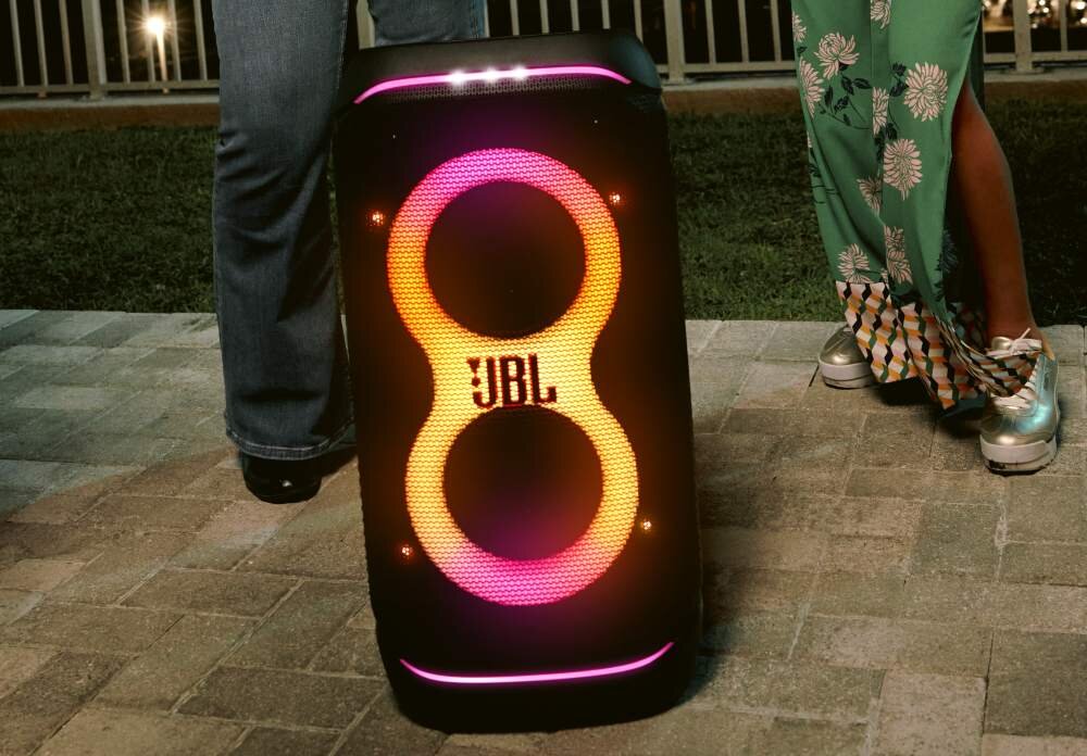 Power audio JBL Partybox Stage 320 dźwięk głośniki pasmo przenoszenia moc 