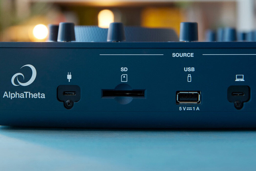 ALPHA ONCEGA OTON オーディオインターフェース ALPHA ONCEGA OTON オーディオインターフェース ALPHA ONCEGA