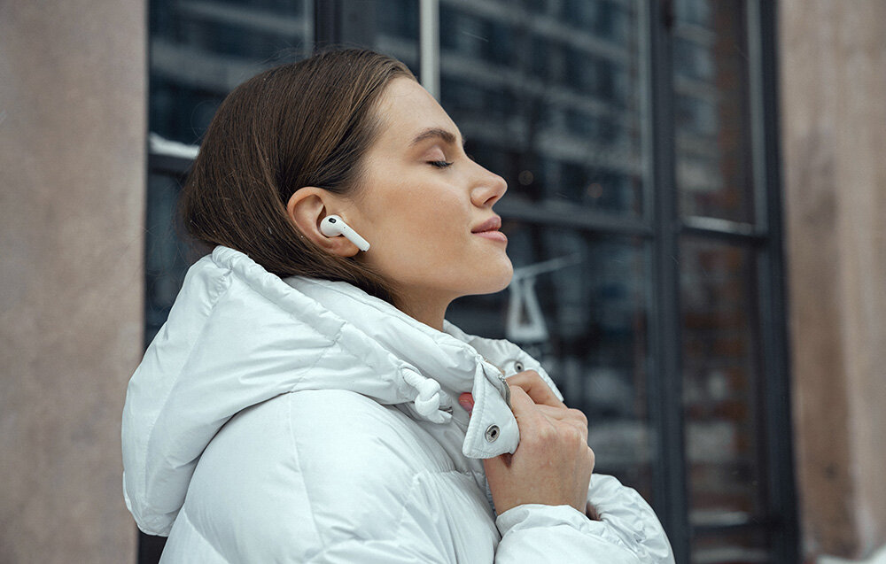 Słuchawki dokanałowe EDIFIER W260NC pelna kontrola dzwiek wind reduction szum otoczenia low noise cancellation wind reduction