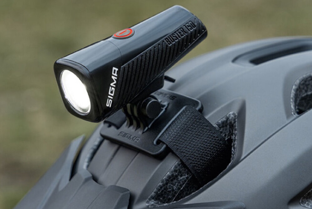 Lampka rowerowa SIGMA Buster 150 FL Przednia uchwyt do kasku wszechstronnosc funkcjonalnosc lepsza widocznosc bezpieczenstwo
