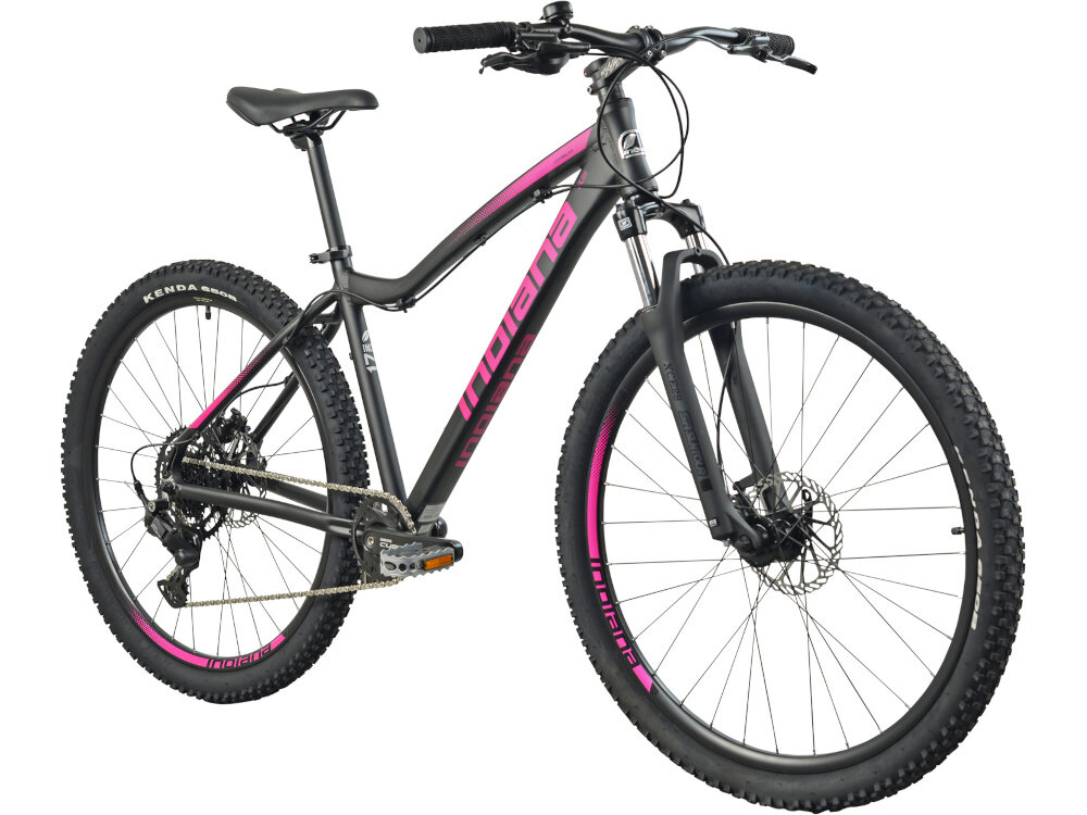 Rower górski MTB INDIANA X-Pulser 3.7 D19 27.5 cala damski Czarno-fuksjowy rower na białym tle widoczny od przodu po skosie góral pojazd dla sportowców do jazdy wyczynowej uniwersalny dla amatorów zwrotny łatwo wchodzi w zakręty do jazdy w mieście za miastem w lesie na górskim szlaku w błocie nie za głębokim piachu