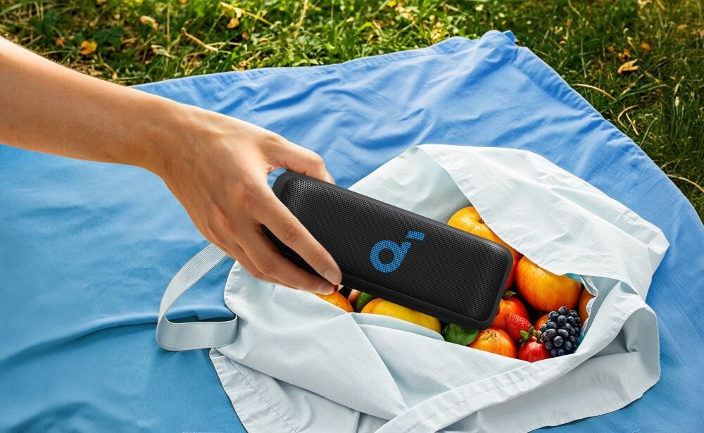 Głośnik mobilny SOUNDCORE Select 2S konstrukcja mobilnosc kieszen muzyka dzwiek 