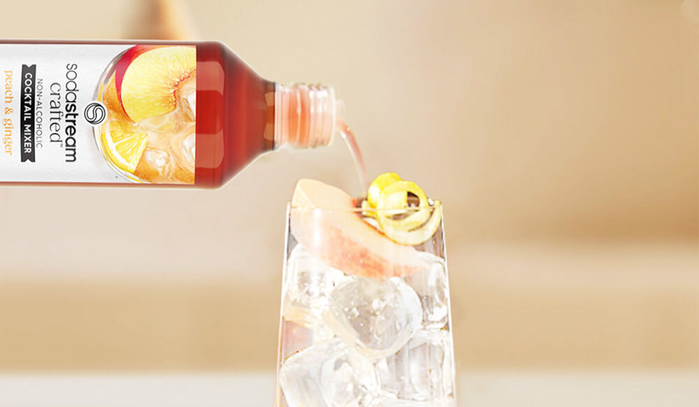 Syrop SODASTREAM Crafted Brzoskwinia i Imbir 330 ml dziecinnie proste przygotowanie woda gazowana baza gotowe koktajl dodanie alkoholu oszczędność cieszenie się smakiem do 20 porcji wyjątkowe chwile z bliskimi 
