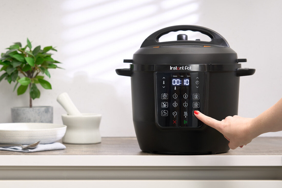 Multicooker INSTANT POT Rio 6 Panel dotykowy szybki dostęp automatyczne dostosowanie czas temperatura ustawienia 4 przyciski ulubione przepisy dania
