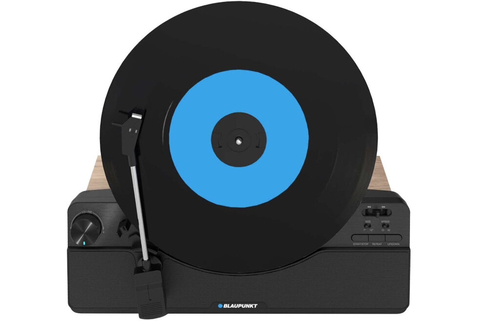 Gramofon pionowy BLAUPUNKT VT100- Słuchaj jak chcesz, gramofon na białym tle od frontu