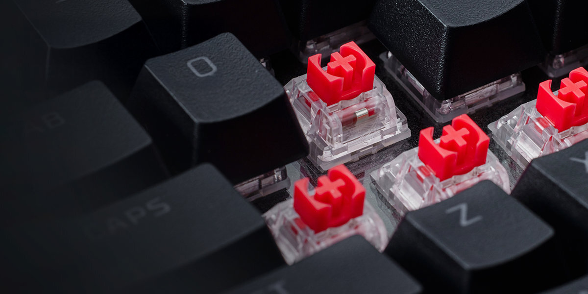 HYPERX Alloy Rise 75 Wireless Przełączniki liniowe HyperX półścienny trzonek z polioksymetylenu fabrycznych nakładek HyperX PBT fabrycznemu smarowaniu odporne na zużycie 80 milionów naciśnięć - zbliżenie na przełączniki