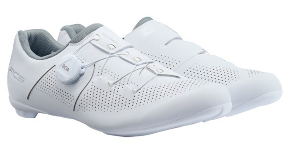 Buty rowerowe SHIMANO SH-RC302 Biały rozmiar 40 para butów na białym tle widoczna z boku efektywność dla kobiet dopasowany krój