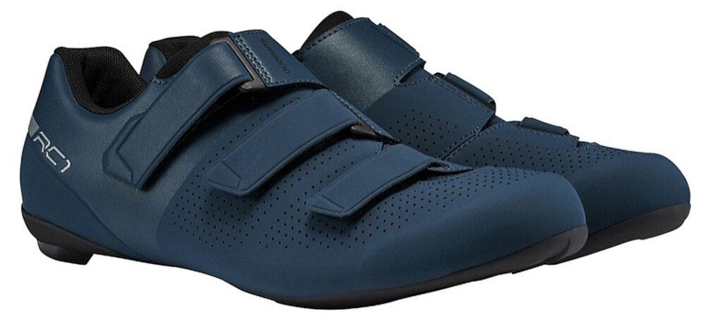 Buty rowerowe SHIMANO SH-RC102 Granatowy rozmiar 43 para butów na jasnym tle widoczna od przodu pod skosem w kolorze granatowym dla entuzjastów kolarstwa dobra wydajność komfort na drodze w rozmiarze 43 długość wkładki 27-27,5 cm