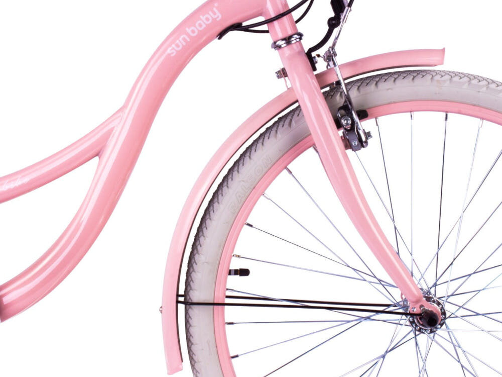 Rower młodzieżowy SUN BABY Flower Bike 24 cale dla dziewczynki Różowy zbliżenie na przednią oponę zdjęcie na białym tle 24-calowe koła szeroki opony marki RALSON aluminiowe obręcze stabilne trzymanie opony bezpieczna jazda regularne sprawdzanie ciśnienia powietrza wartość na bocznej części opony
