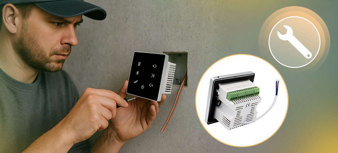 Zestaw MUSICMATE MM-SN300-B panel dotykowy wzmacniacz montaż w ścianie, osoba montująca zestaw